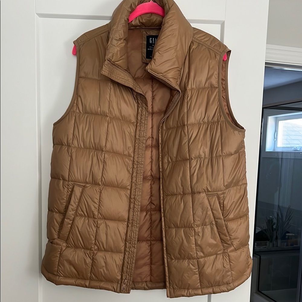 GAP Brown Puffer Vest